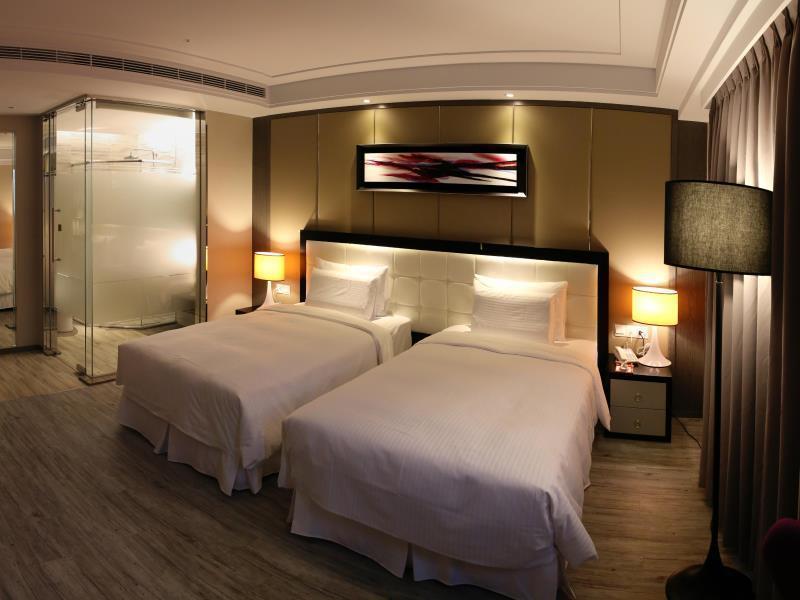 Royal Fine Hotel Kaohsiung Buitenkant foto