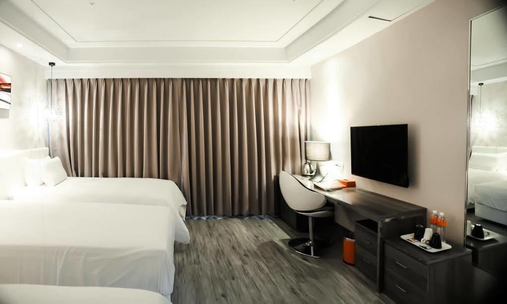 Royal Fine Hotel Kaohsiung Buitenkant foto